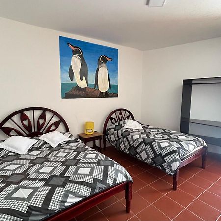 Hotel Isla del descanso Puerto Villamil Habitación foto